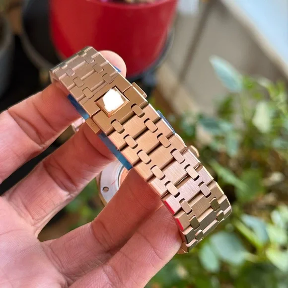 Rose Gold Tone Bracelet Watch with Black Dial automatic mechanical - Picture 2 of 3